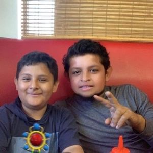 Meet your Posher, Víctor alfonso